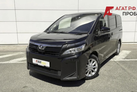 Toyota Voxy 2019 года с пробегом 146 611 км