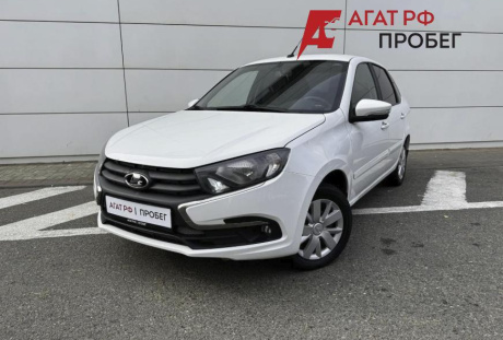 LADA Granta седан 2018 года с пробегом 111 000 км