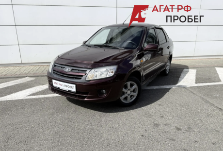 LADA Granta седан 2013 года с пробегом 156 000 км