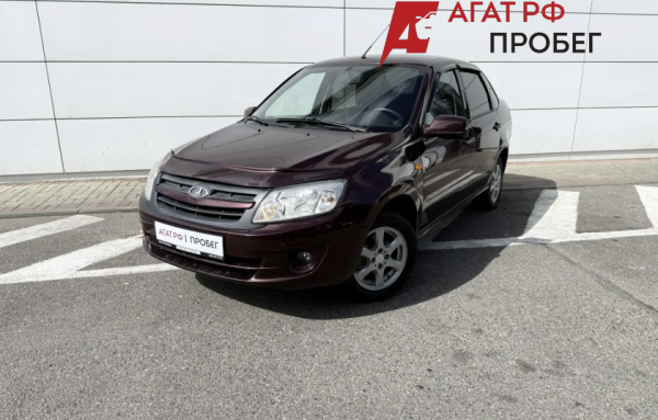 LADA Granta седан 2013 года с пробегом 156 000 км, фото 1