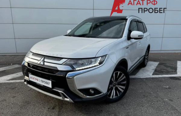 Mitsubishi Outlander 2020 года с пробегом 171 296 км, фото 1