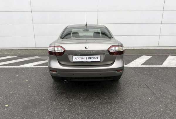 Renault Fluence 2011 года с пробегом 91 145 км, фото 6